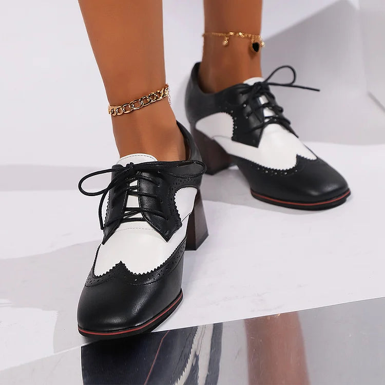 Scarpe con tacco grosso e lacci con punta quadrata colorblock