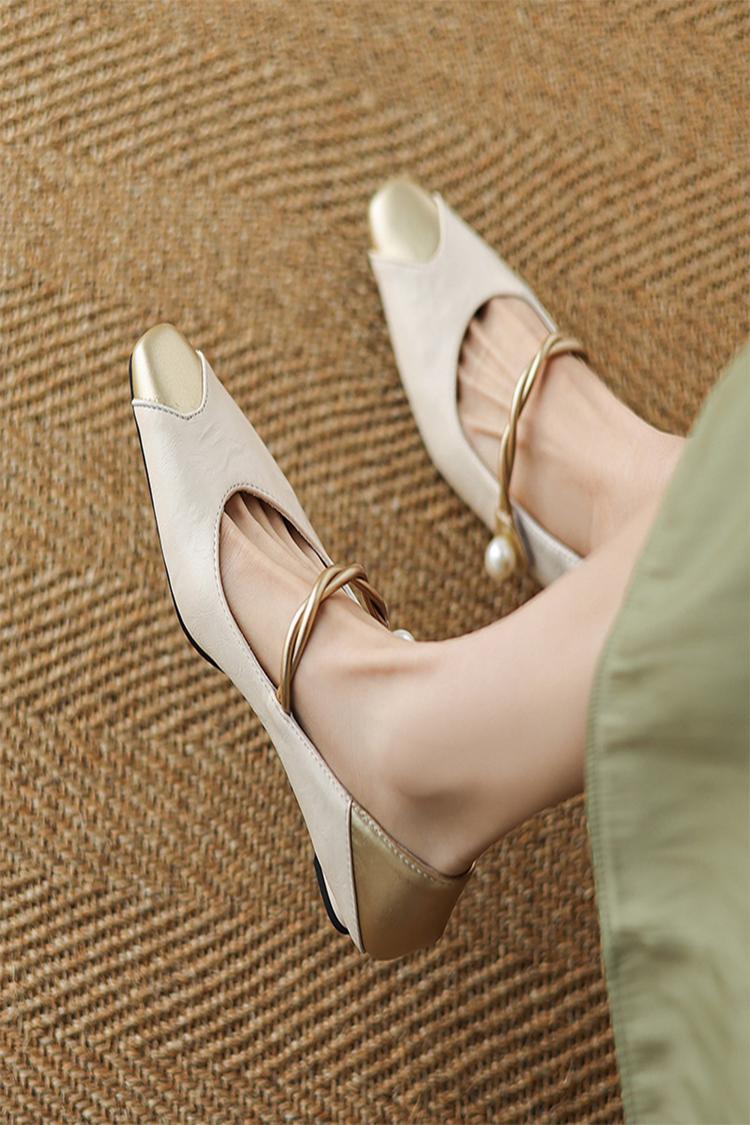 Scarpe con tacco basso, punta quadrata, fibbia con cinturino intrecciato e patchwork metallizzato lucido