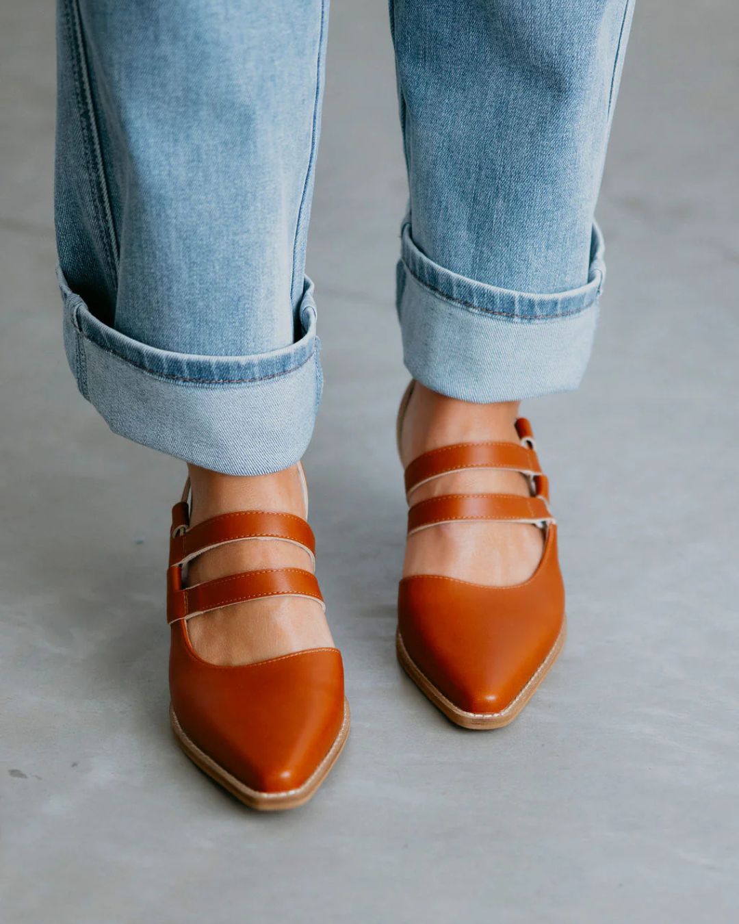 Einfarbige spitze Zehen Doppelriemen Slingback Blockabsätze [Vorbestellung]