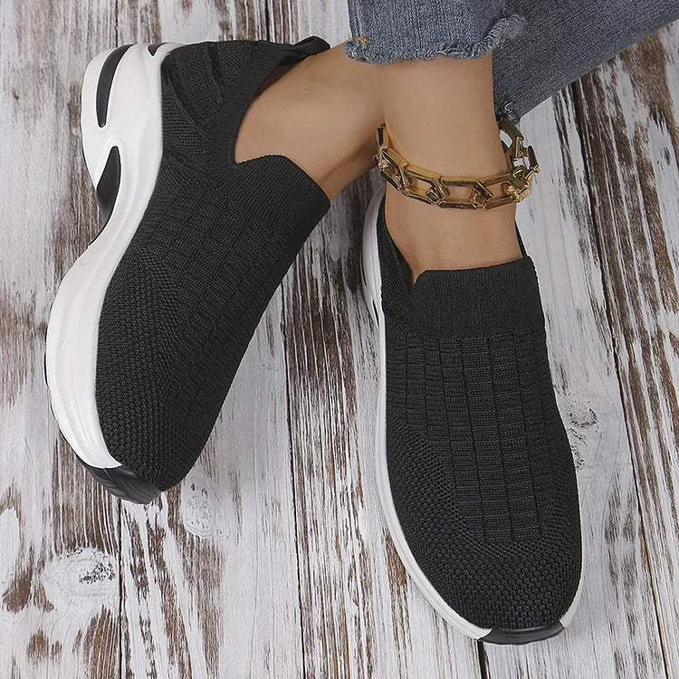 Scarpe casual da ginnastica con zeppa, punta rotonda, in maglia tinta unita