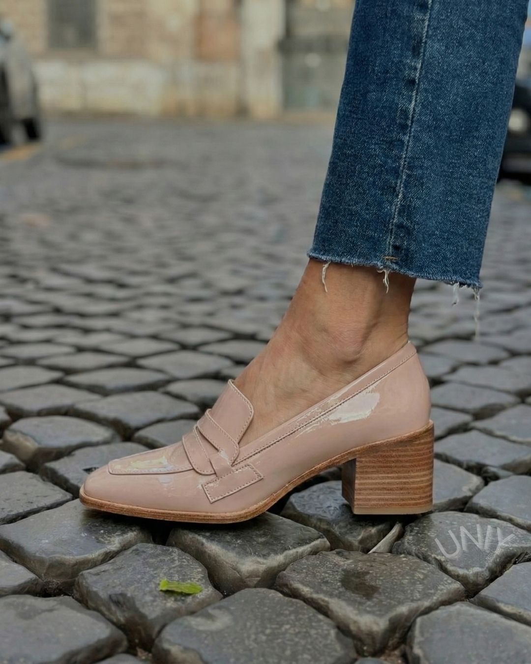 Nacktes Lackleder Quadratische Spitze Penny Loafer Blockabsatz