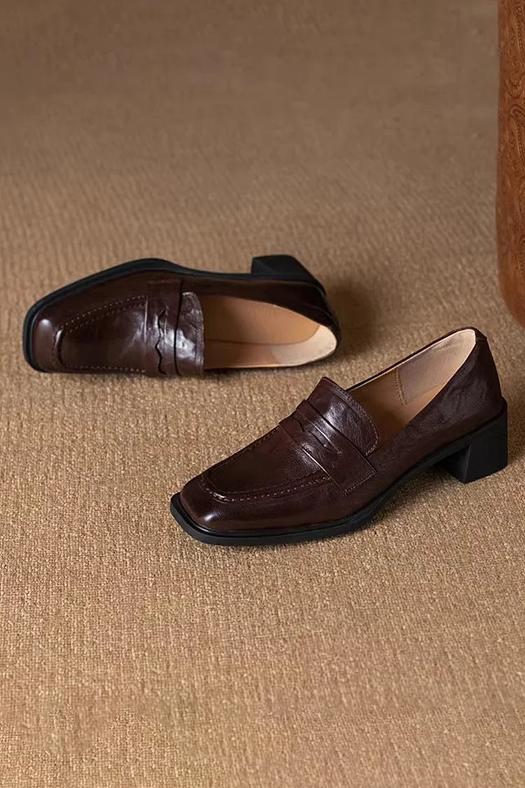 Skórzane mokasyny w kolorze jednolitym z kwadratowym noskiem, grubym obcasem i patchworkiem