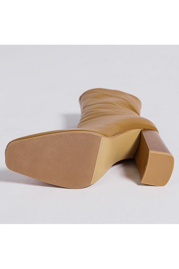 Stivali a metà polpaccio con punta quadrata, cerniera semplice e tacco grosso