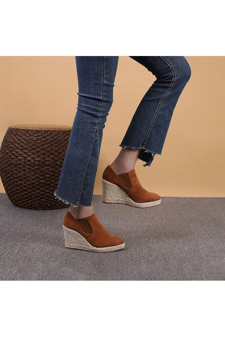 Zeppe casual con punta a punta e patchwork in tinta unita