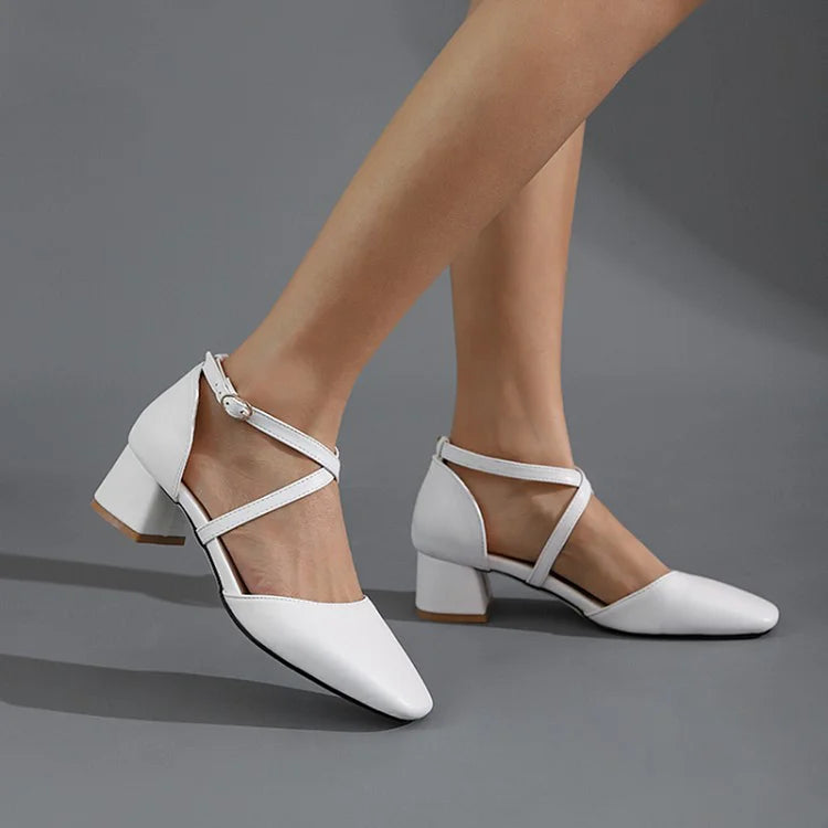 Scarpe con tacco grosso, punta quadrata, fibbia e cinturino incrociato, tinta unita