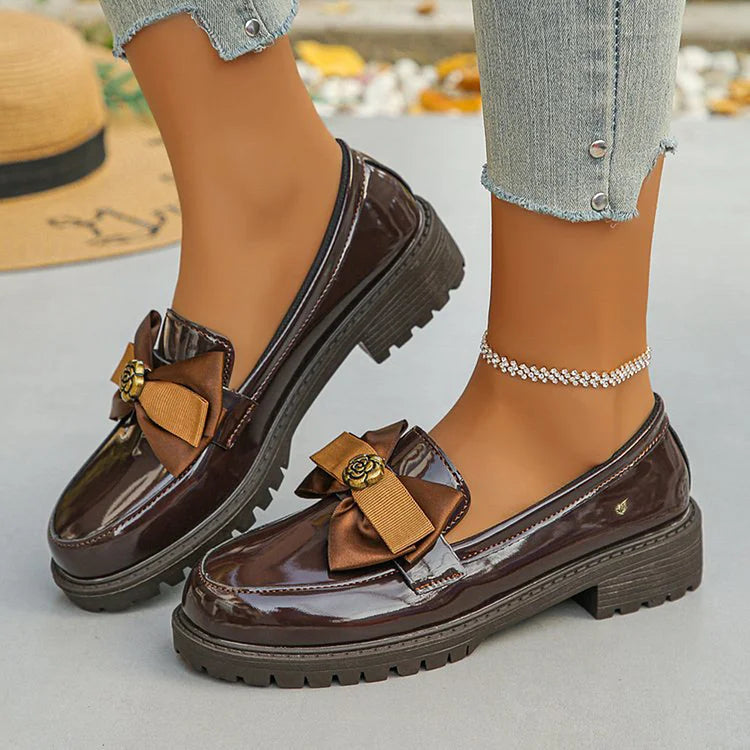 Metalowe kwiatowe mokasyny z kokardą, kolorowe, okrągły nosek, casualowe