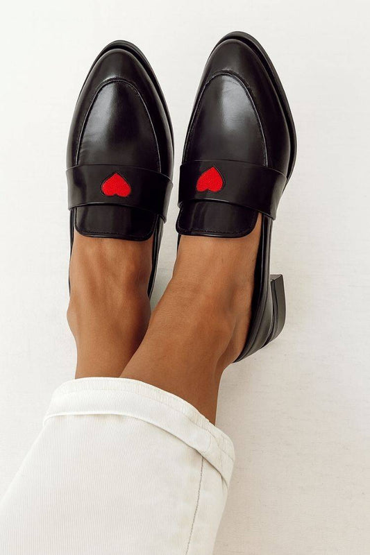 Kunstleder Herzpatch Penny Riemen Spitz zulaufende Loafer [Vorbestellung]