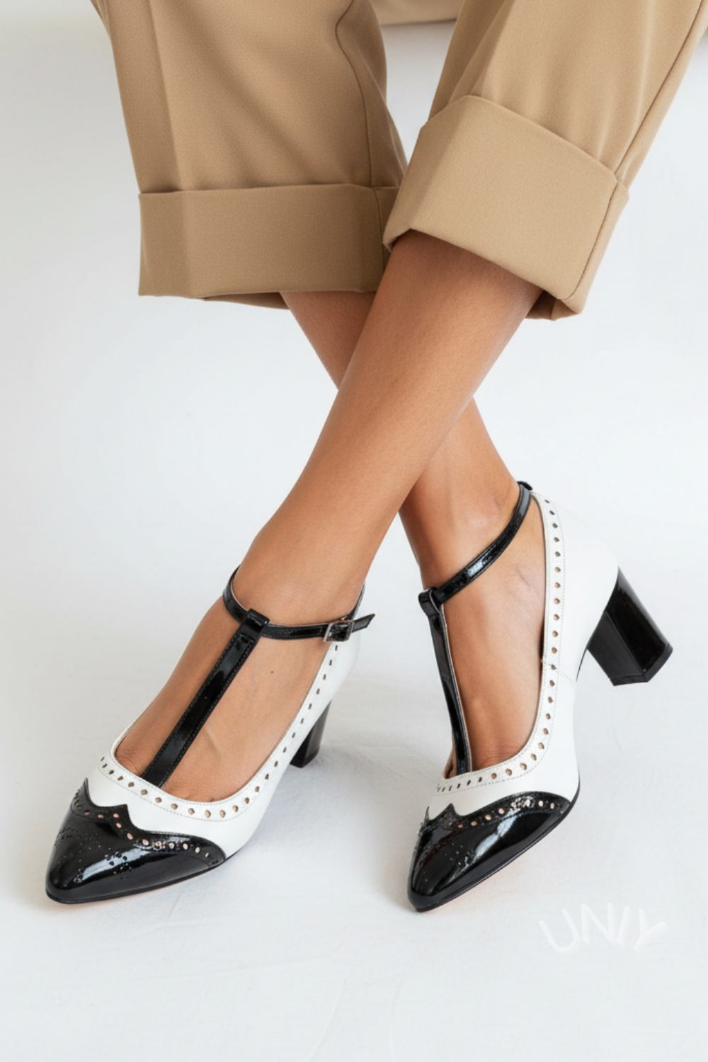 Vintage-inspirierte schwarz-weiße Blockabsätze [Vorbestellung]