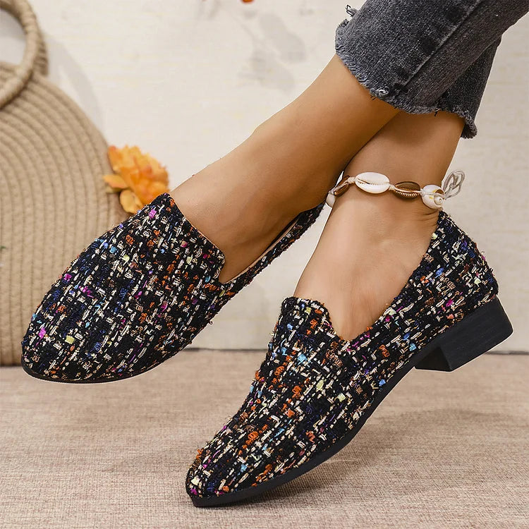 Mocassini slip on casual con tacco basso e punta multicolor