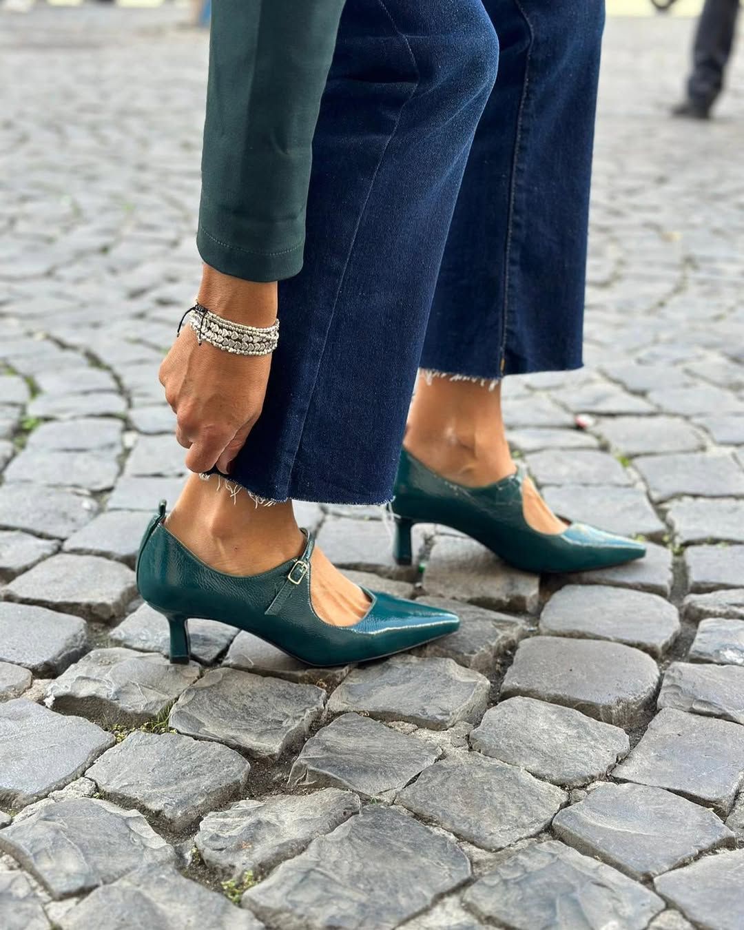 Dunkelgrüne PU-Leder Spitz zulaufende Stiletto Mary Jane Pumps [Vorbestellung]