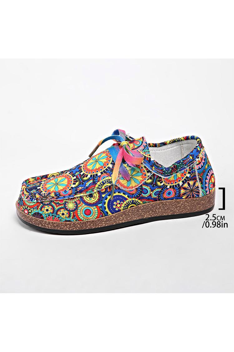 Sneakers casual con lacci e punta tonda con stampa a motivo etnico multicolore 