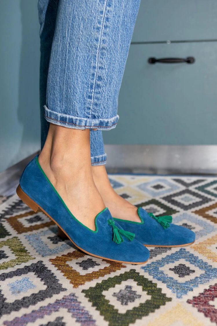 Blauwgroene nep-suède loafers met kwastjes en platte zool [Pre Order]
