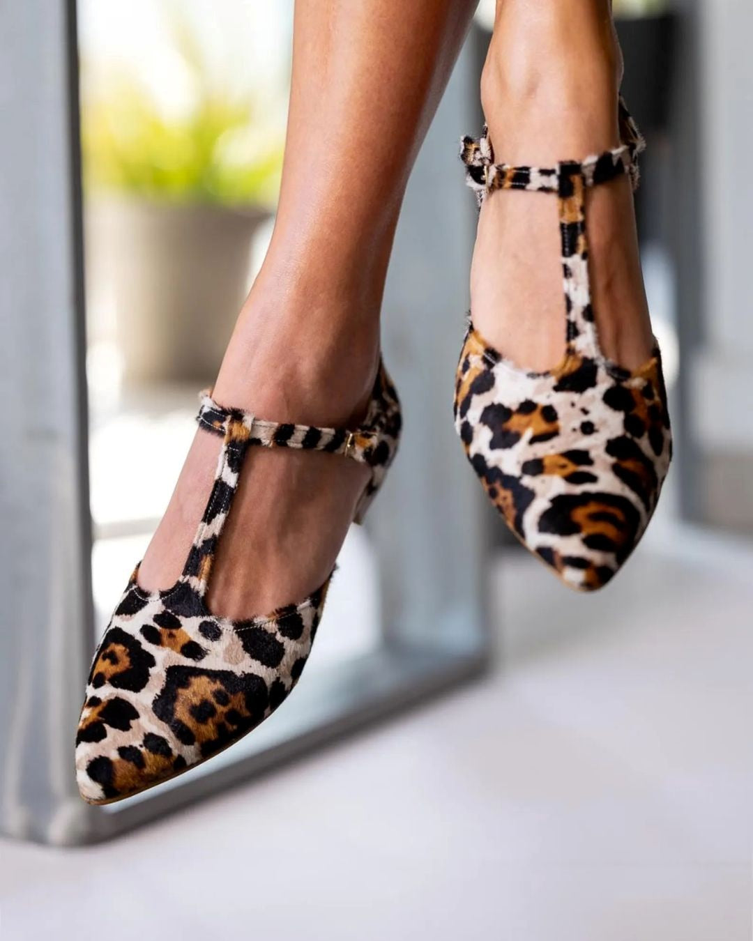 Klassische Leopardenmuster T-Riemen Knöchelriemen Spitz zulaufende Ballerinas [Vorbestellung]