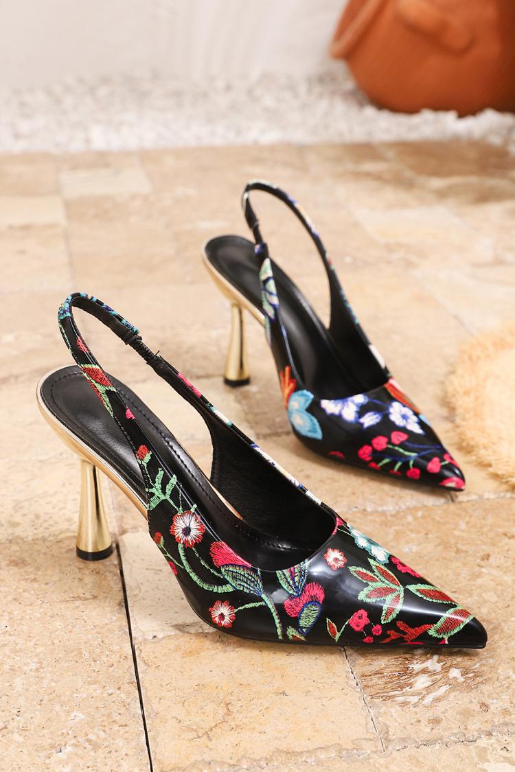 Scarpe con tacco a spillo con stampa floreale multicolore e punta affilata