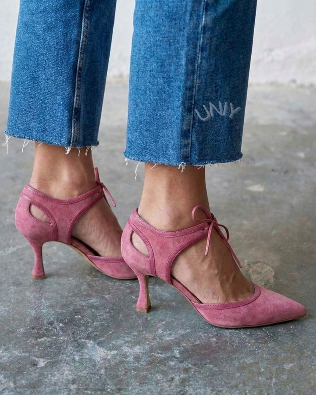 Elegante Mauve Suède Puntige Hakken met Uitgesneden Strik [Voorbestelling]