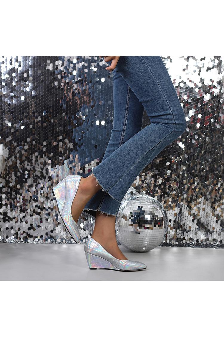 Zeppe con punta affilata, tinta unita, effetto metallizzato lucido, stampa coccodrillo