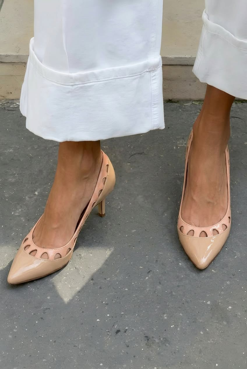 Scalloped Cutout Pointed Toe Kitten Heel Pumps [Pre Order]