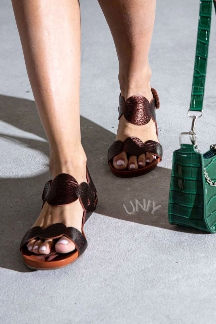 Sandali bassi con punta aperta e cinturino circolare in metallo color bronzo vintage [Pre-ordine]