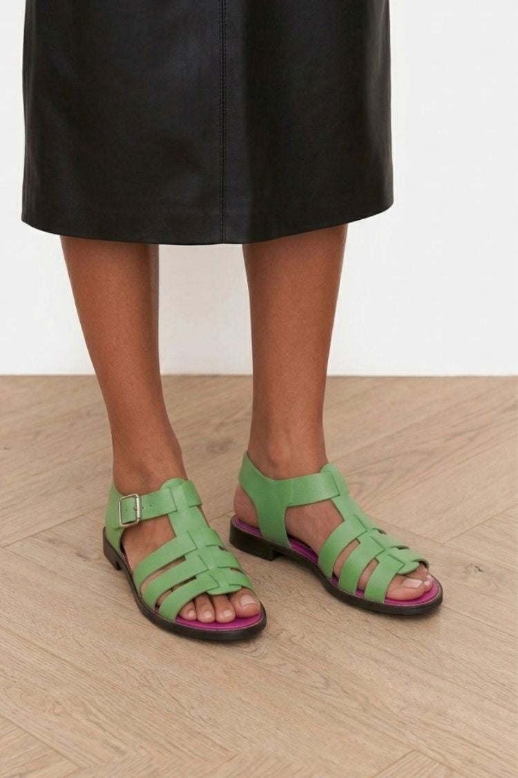Groene leren sandalen met meerdere bandjes, uitsnijdingen en vissersstijl [Pre Order]