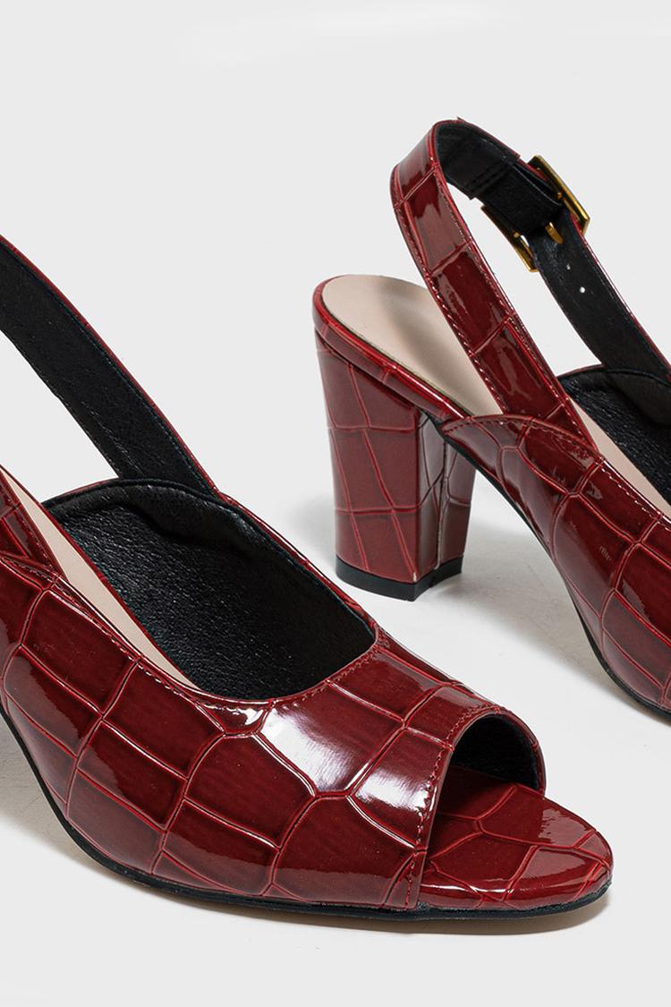 Scarpe con tacco grosso, cinturino con fibbia e stampa coccodrillo con punta aperta