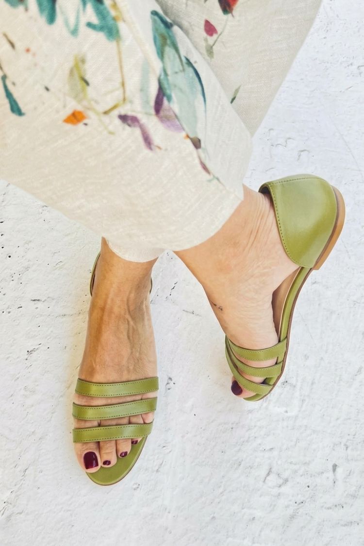 Solid Color Instep Straps Open Toe Brown Sandals