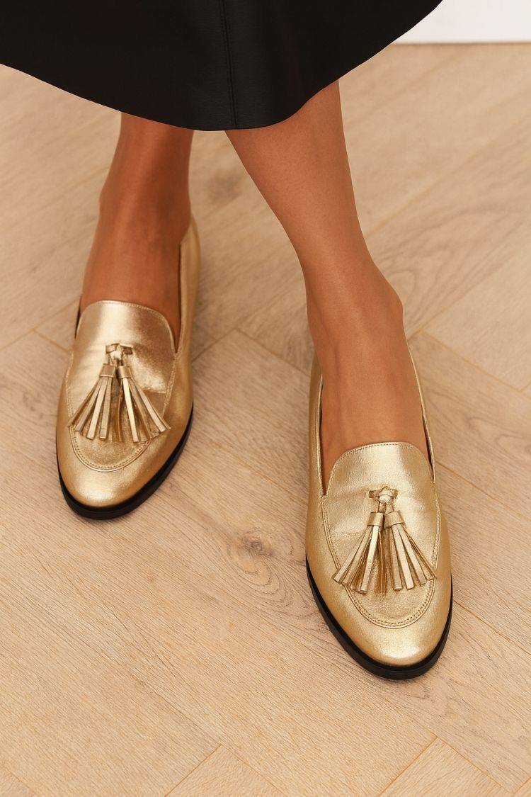 Mocassini classici slip-on con punta a mandorla e nappe in pelle metallizzata [Pre-ordine] 