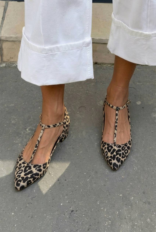 Pointed Toe T-Strap Low Heel Pumps [Pre Order]