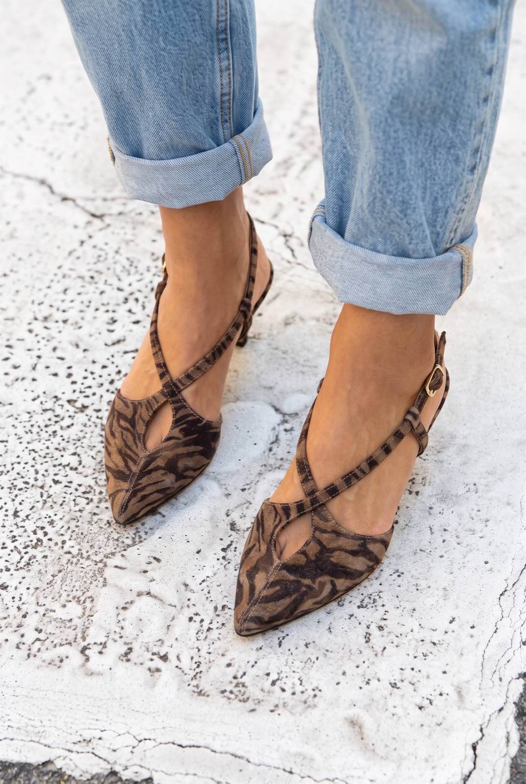 Cutout Crisscross Pointed Toe Kitten Heel Slingback Pumps [Pre Order]
