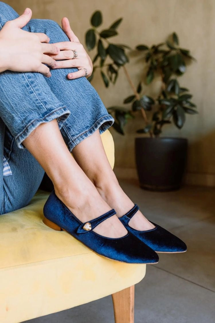Blauwe puntige fluwelen elegante veelzijdige platte schoenen met metalen gesp [Pre-order]