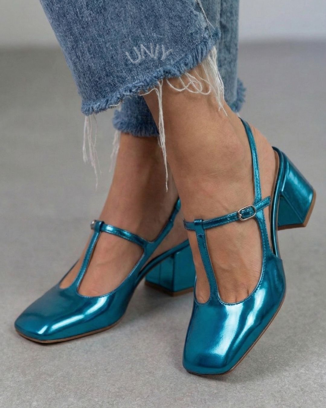 Metalen blauwe vierkante teen T-bandje slingback blokhakken [Vooraf bestellen]