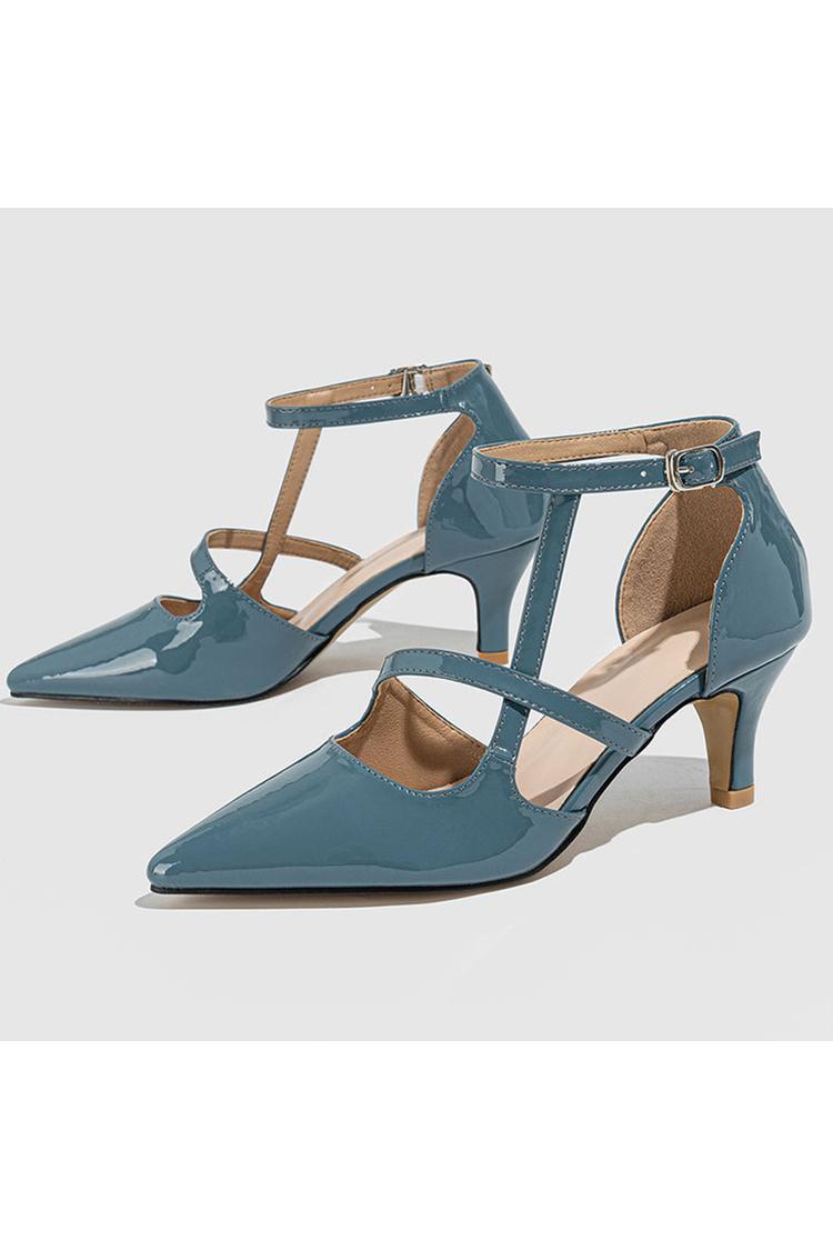 Scarpe con tacco a spillo a punta, con cinturino alla caviglia incrociato irregolare, tinta unita e fibbia