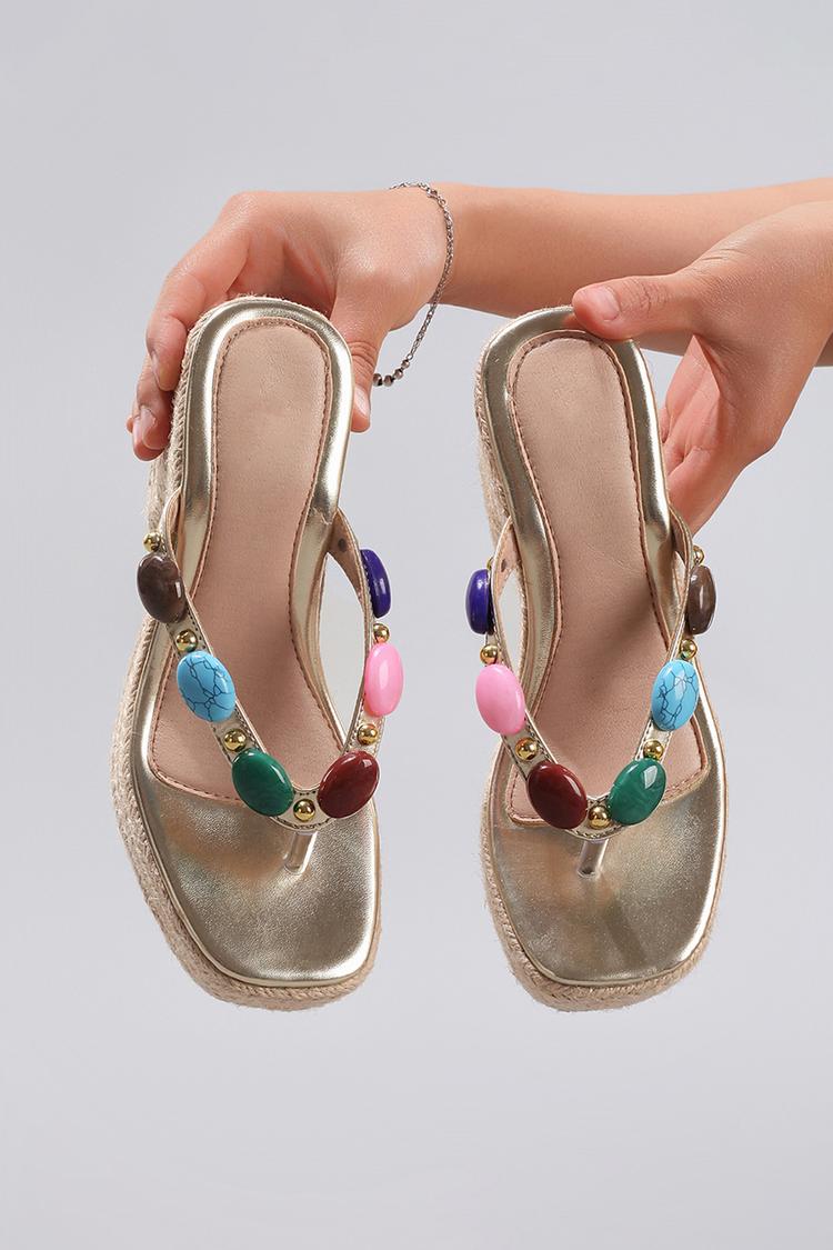 Kolorowa dekoracja z kamieniami szlachetnymi, kwadratowy nosek, codzienne platformy, masywne obcasy