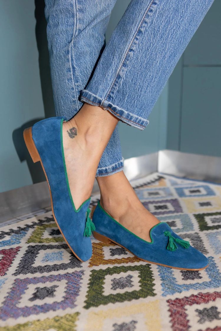 Blauwgroene nep-suède loafers met kwastjes en platte zool [Pre Order]