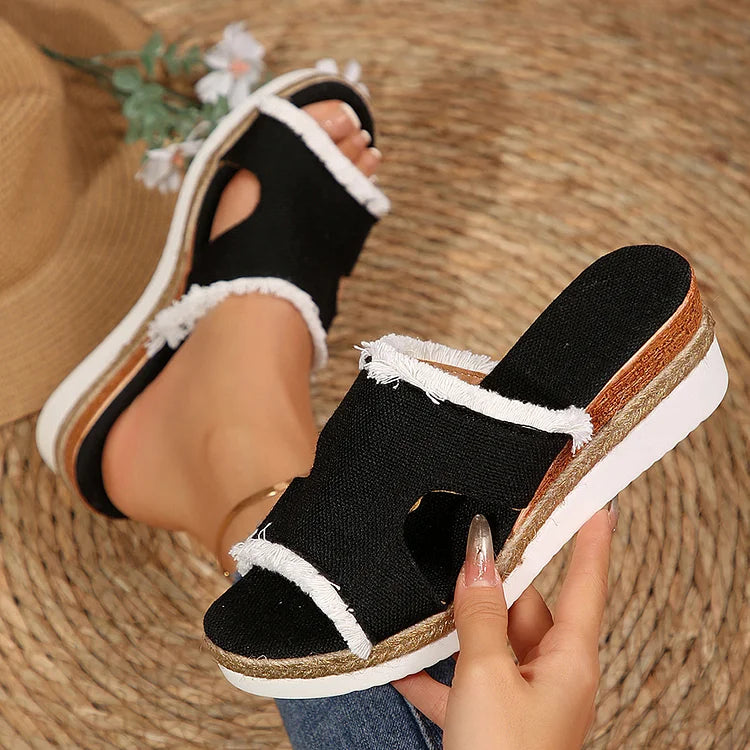 Kapcie na koturnie Canvas Colorblock z surowym wykończeniem, wycięciem i odkrytymi palcami