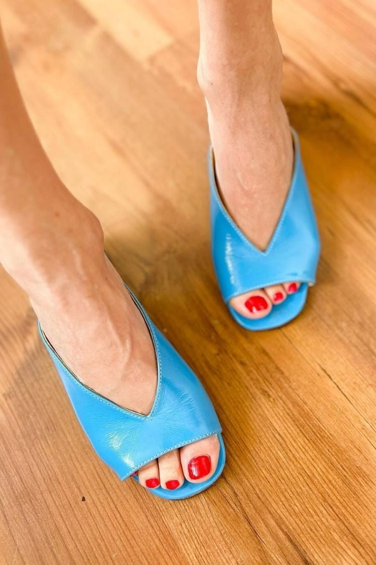 Patent Leather Open Toe V Cut Block Heel Mules[Pre Order]