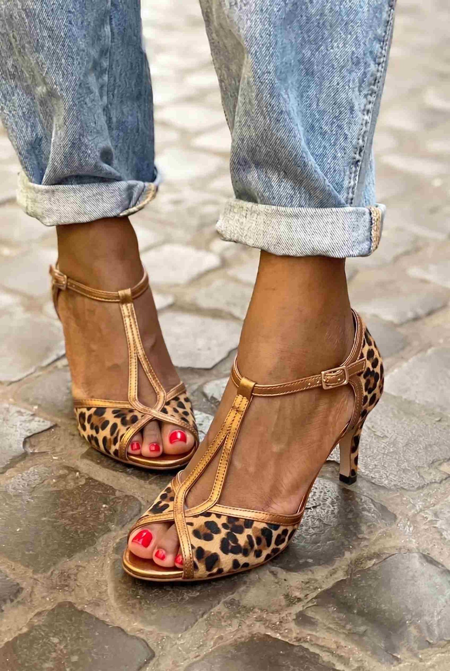 Scarpe Con Tacco A Stiletto Color Bronzo, Stampa Leopardata, Con Apertura Sulla Punta E Cinturino A T [Pre-ordine]