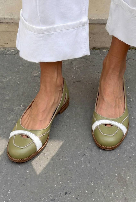 Cutout Detailed Round Toe Flat Casual Shoes [Pre Order]