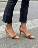 TanTYPE: Kitten Heels