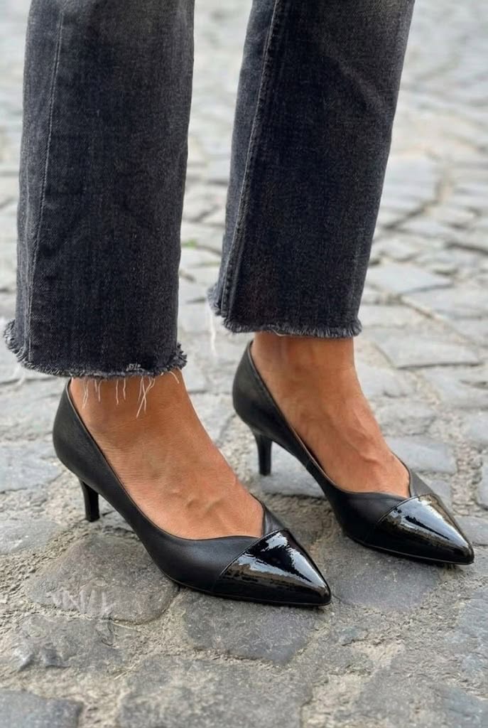 Elegant Pointed Cap Toe Kitten Heel Pumps [Pre Order]
