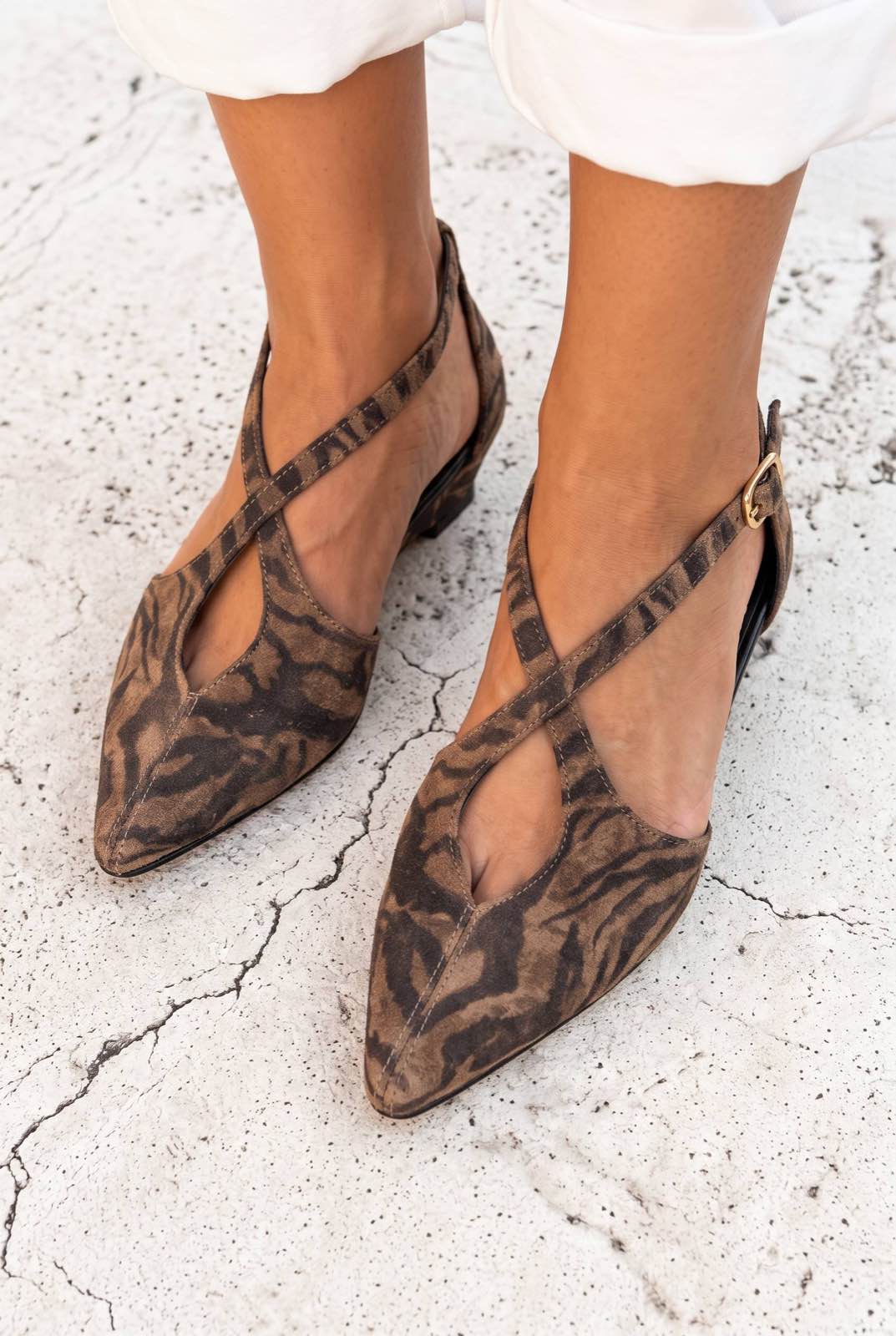 Crisscross Cutout Pointed Toe Low Wedge Flats [Pre Order]